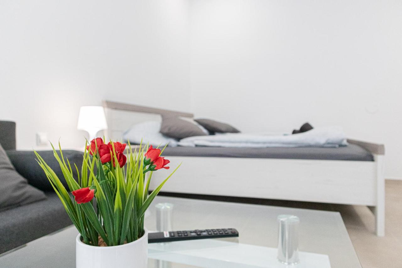 Homelike 2Br Apt Near U1 Reumannplatz - 9 Min To Center Viena Exterior foto